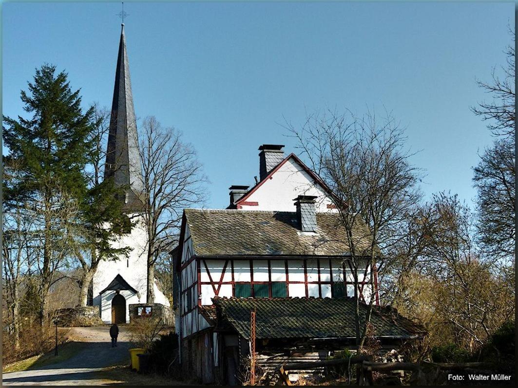 Alte Schule Kirmutscheid Ferienhaus