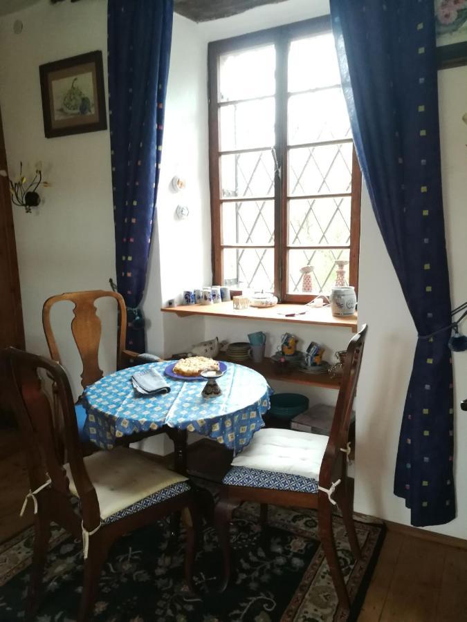 Alte Schule Kirmutscheid *